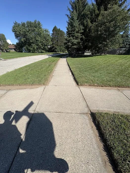 Riley's Lawn and Landscape Picture 3
