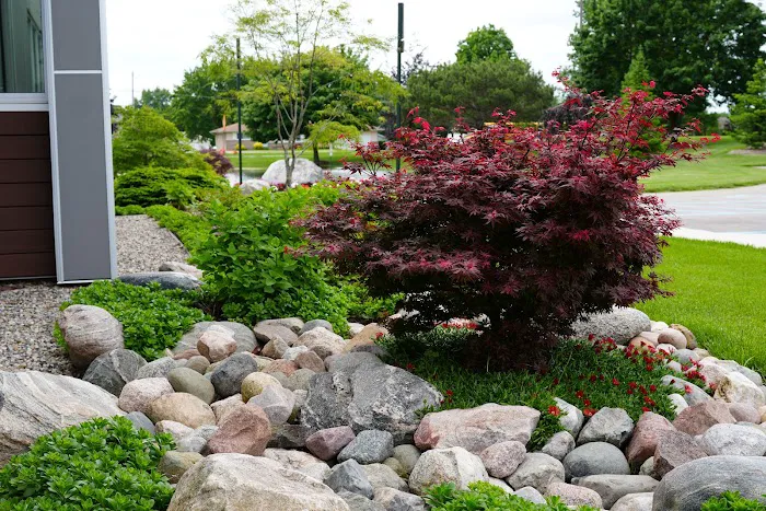 Everett's Landscape Management, Inc Picture 1