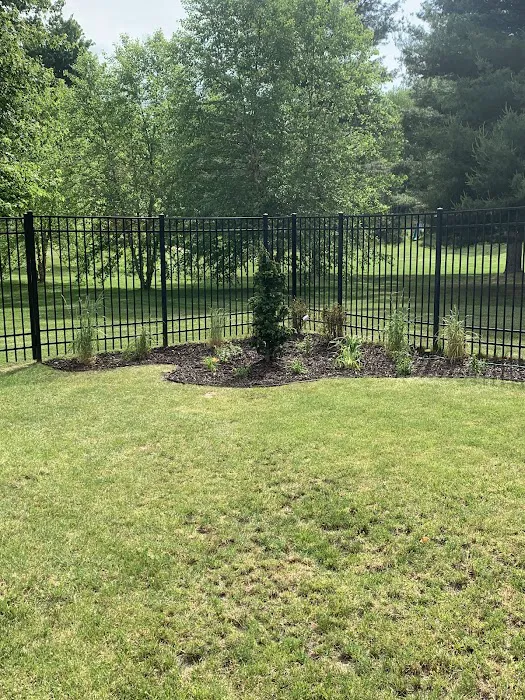 LEAPING LIZARDS LANDSCAPING Picture 8