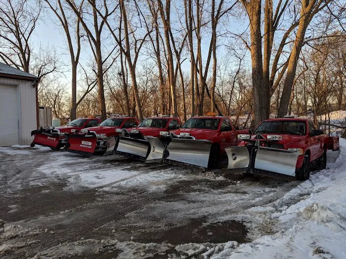 Timmer Lawn & Snow LLC Picture 7