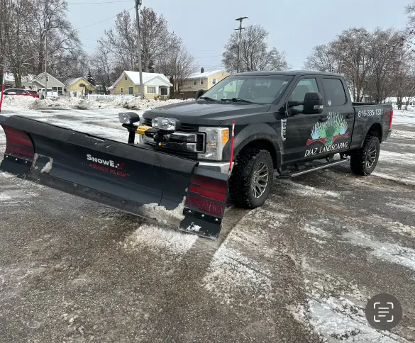 Diaz Landscaping & Snowplow LLC Picture 3