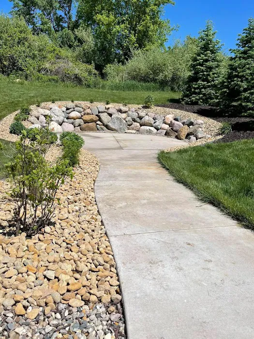 Diaz Landscaping & Snowplow LLC Picture 7