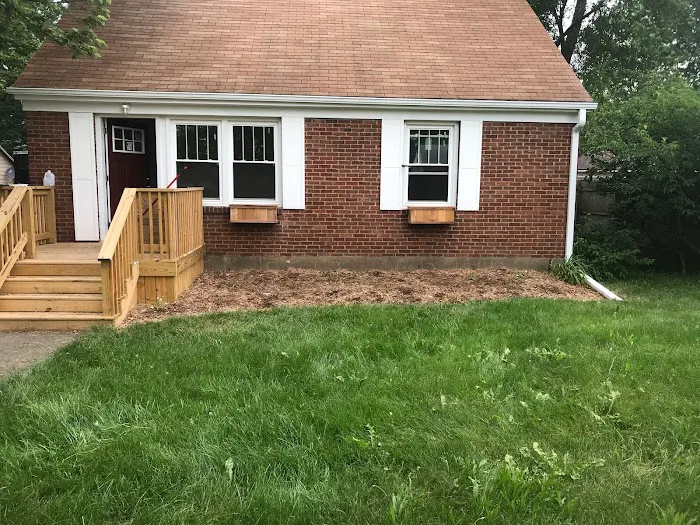 Earth Fathers Lawn and Landscape Picture 9