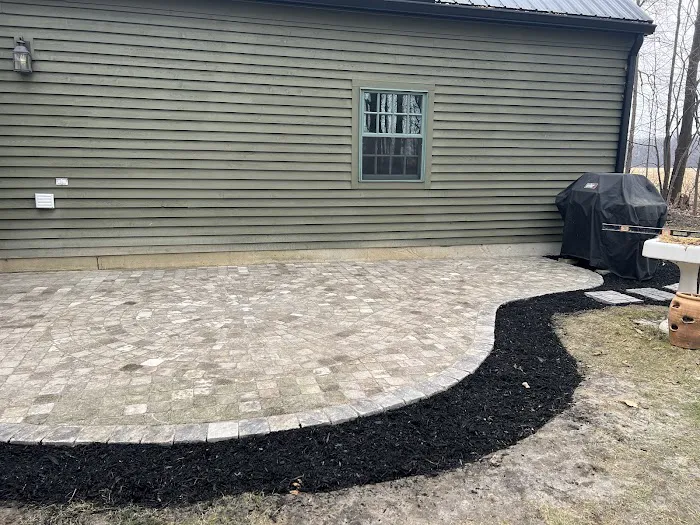Brush Creek Landscaping and Lawn Care Picture 1