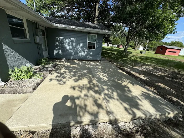 Dean's Outdoor Services Picture 8