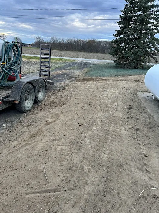 Muddy Acres Outdoor Solutions Picture 2
