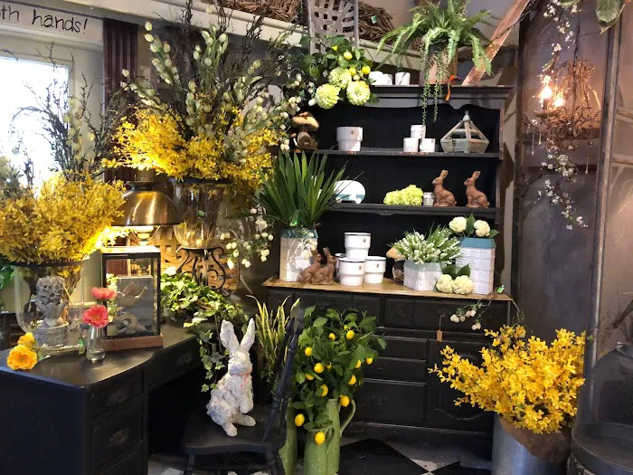 Village Green Floral and Garden Center Picture 6