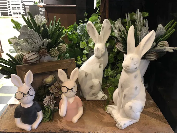 Village Green Floral and Garden Center Picture 9