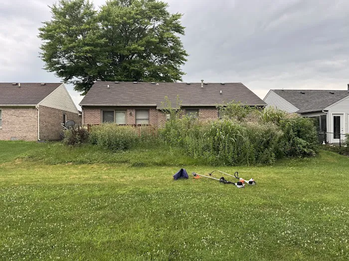 Sgt Majors Lawn Care Picture 3