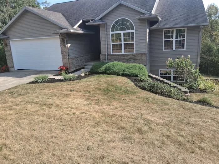 Tim's complete lawncare and landscaping Picture 1
