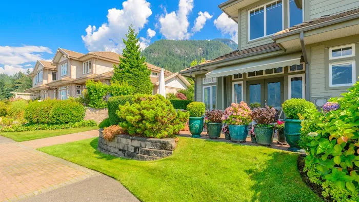 Rinehart's Lawn Care Landscaping & Snow Removal Picture 4