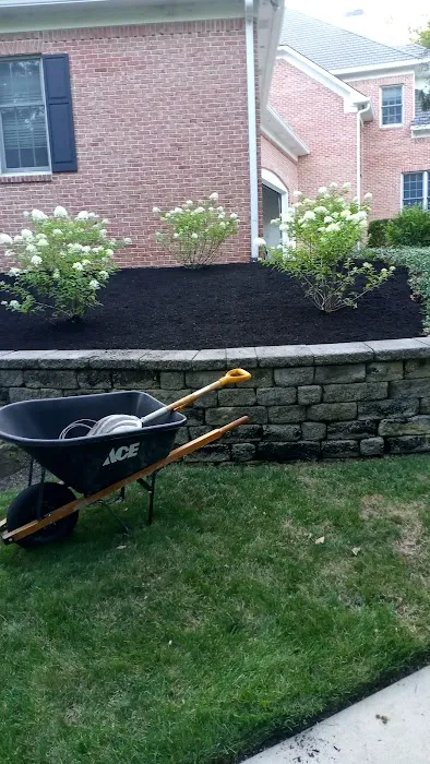 Indiana Landscape & Maintenance Picture 1