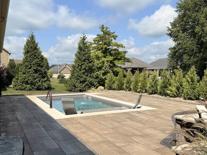 Elliott Land and Hardscaping Picture 4