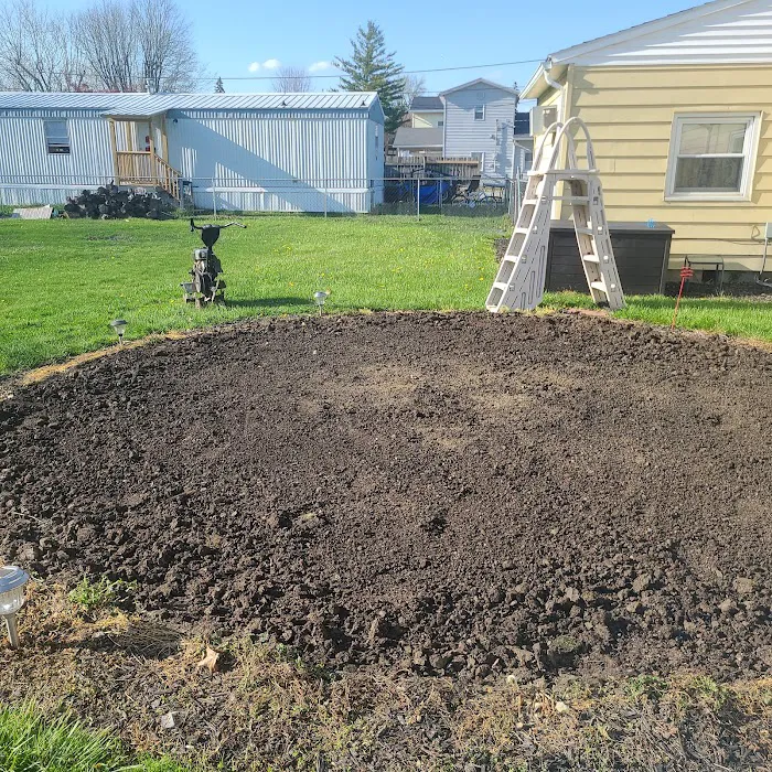 Big dogs lawn care, dba Big dogs construction Picture 10