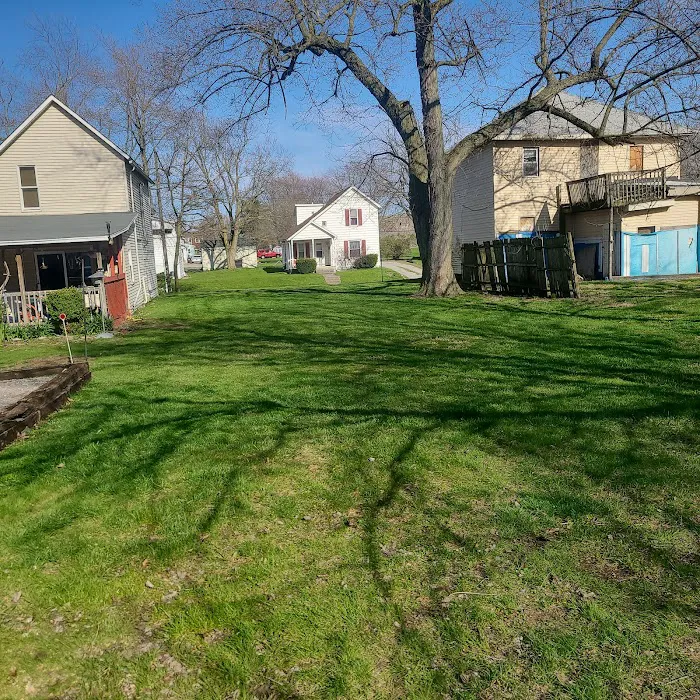 Big dogs lawn care, dba Big dogs construction Picture 1