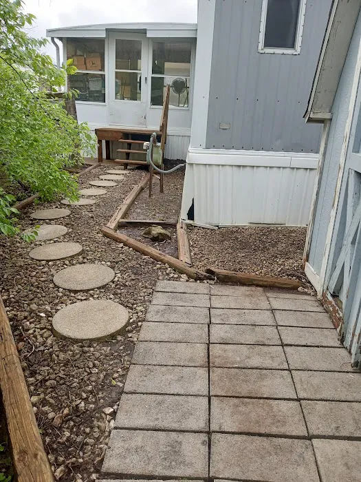 Big dogs lawn care, dba Big dogs construction Picture 4