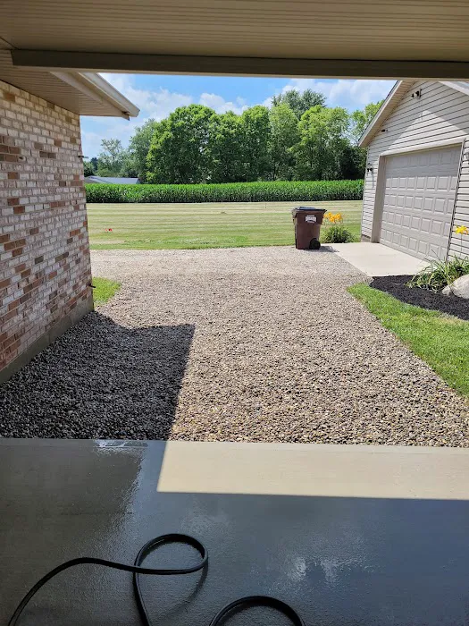 Hapner Lawn & Landscape Picture 9