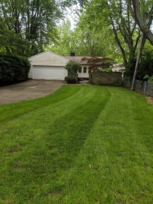 Dailey Lawncare LLC Picture 3