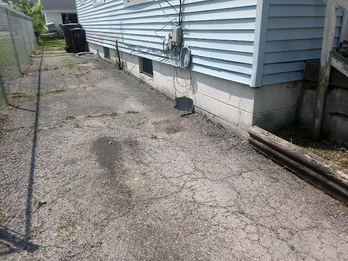 J&M Lawn Care Service Picture 3