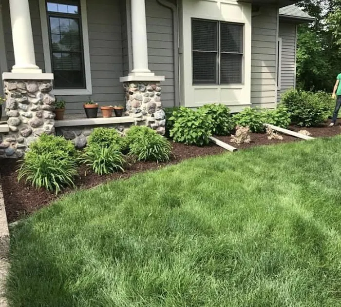 Willems Lawn & Landscape Picture 5