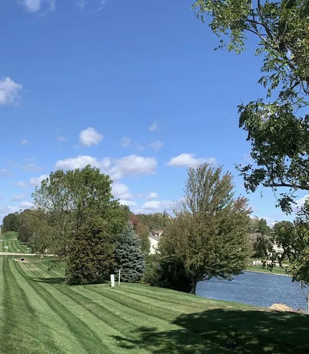 Willems Lawn & Landscape Picture 2