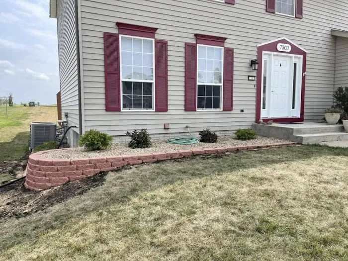 Willems Lawn & Landscape Picture 6