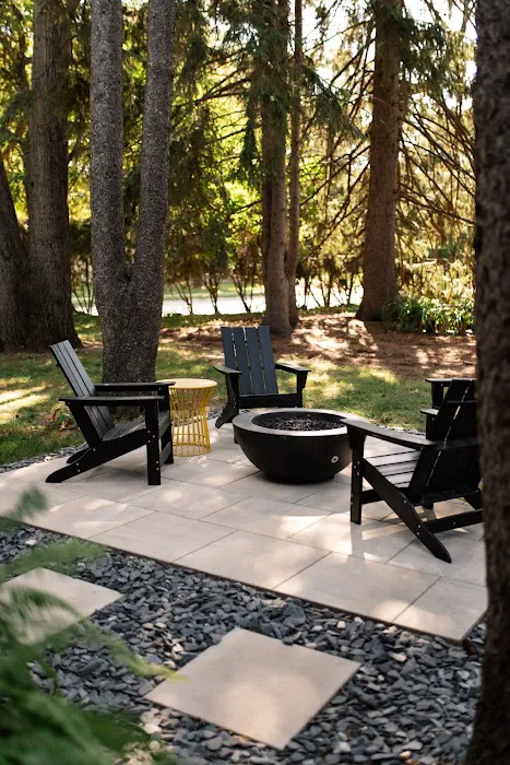 LANDMARK | Lawn + Landscape Picture 7