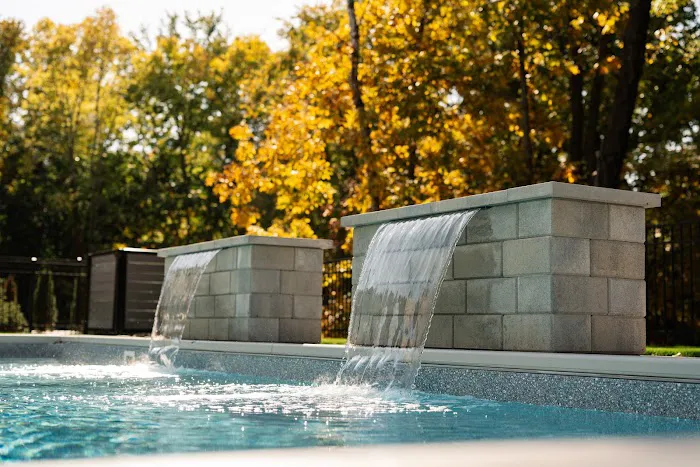 LANDMARK | Lawn + Landscape Picture 6