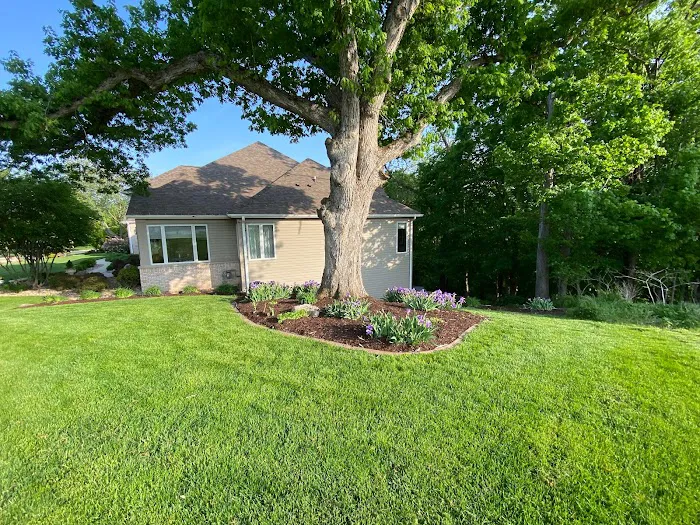 Guild Lawn & Landscaping Picture 6