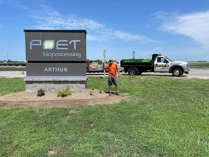 Scheel's Professional Lawn Care Picture 3