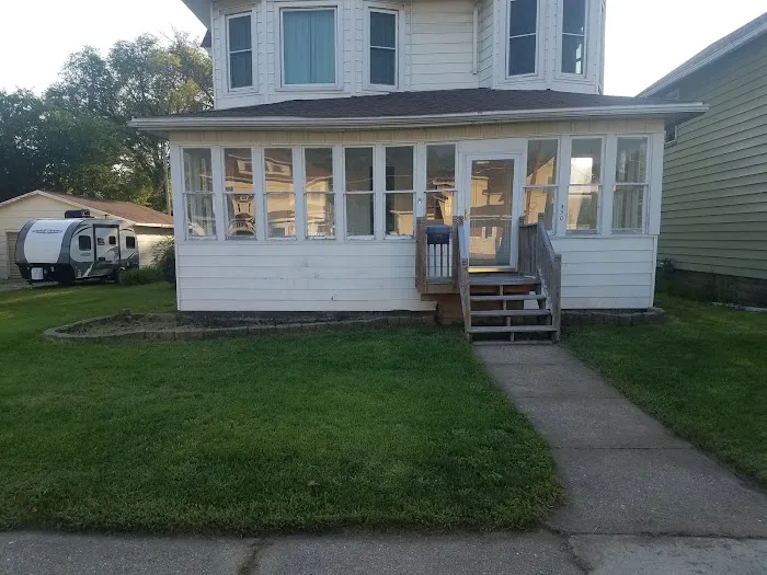 Emerald Dreams Lawn Care Picture 3