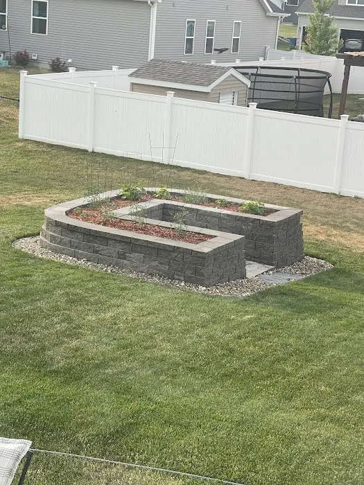 Bare Roots Landscaping Picture 8