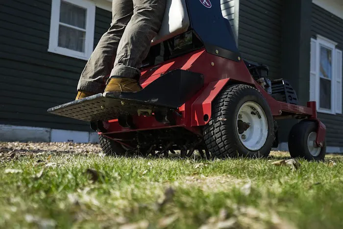 Brothers Lawn Care Picture 9