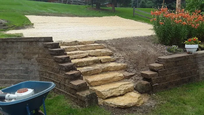 Henry's Landscaping & Outdoor Maintenance, LLC Picture 6