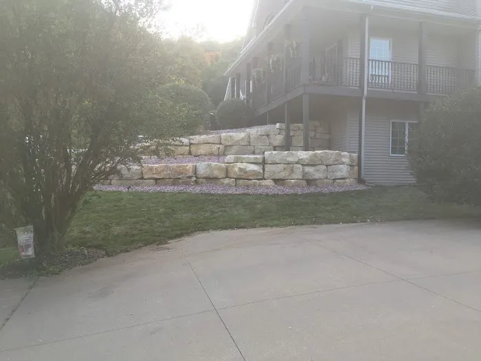 Henry's Landscaping & Outdoor Maintenance, LLC Picture 5