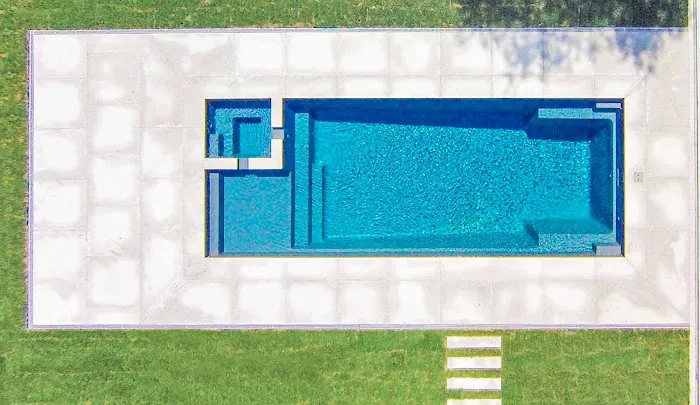 Ultimate Pools & Patios Picture 6