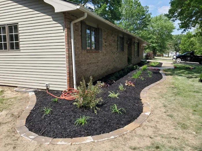 Clark's Landscaping Picture 6