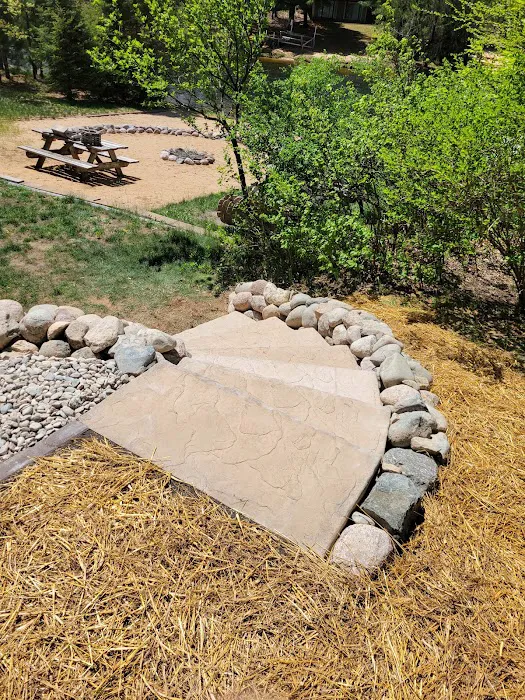 DCM Landscaping Picture 4