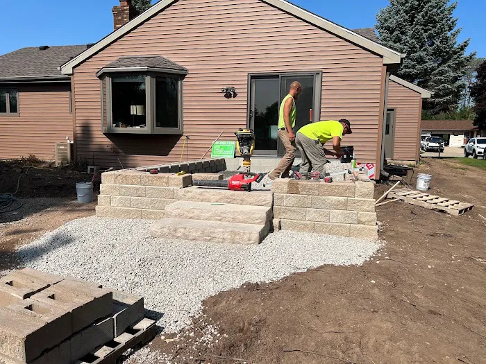 Fox Valley Landscaping Picture 2
