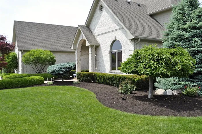 Grassdoctors Lawn & Landscape Picture 3