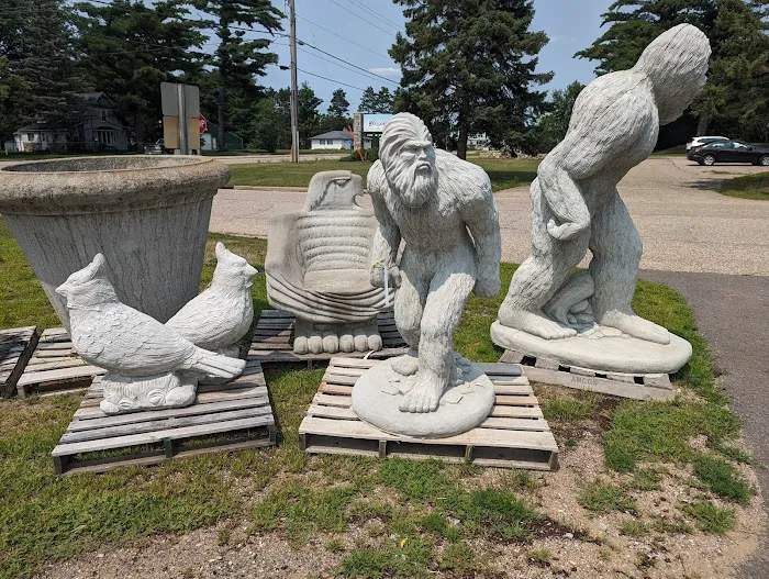 Al's Lawn Ornaments Picture 5