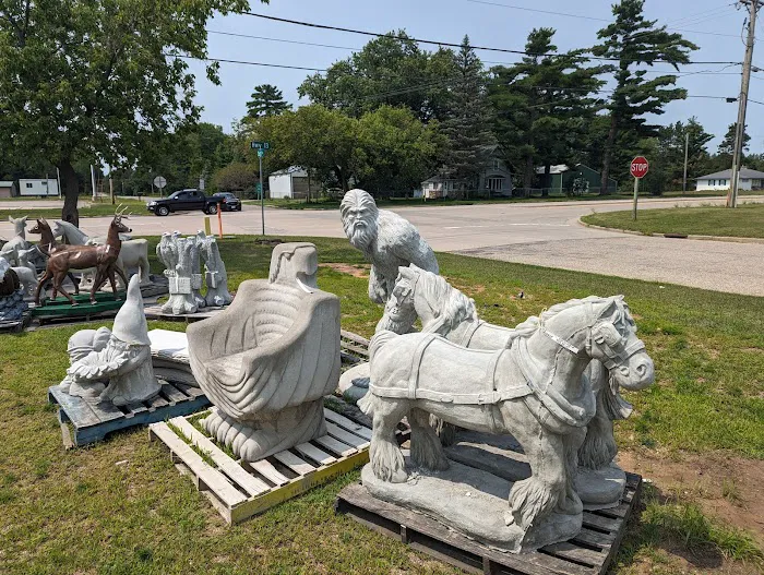 Al's Lawn Ornaments Picture 3