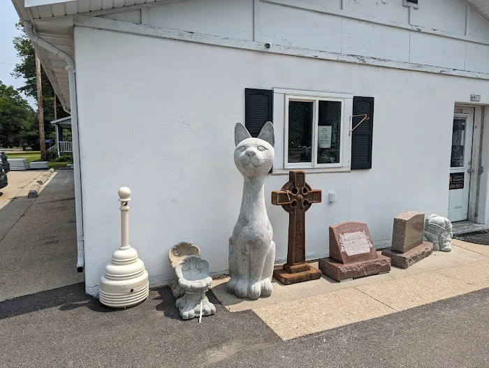 Al's Lawn Ornaments Picture 10