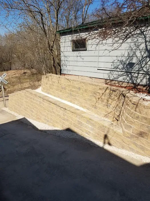 JAWS Lawn and Landscaping Picture 2