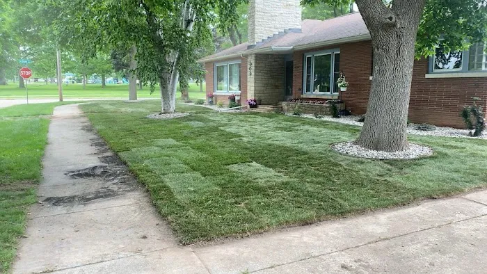 Schultz Lawn Care Picture 8