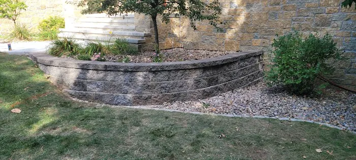 Warneros Hardscape Maintenance LLC Picture 4