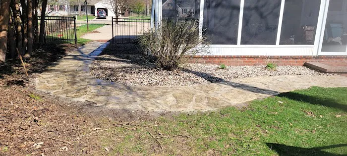 Warneros Hardscape Maintenance LLC Picture 7