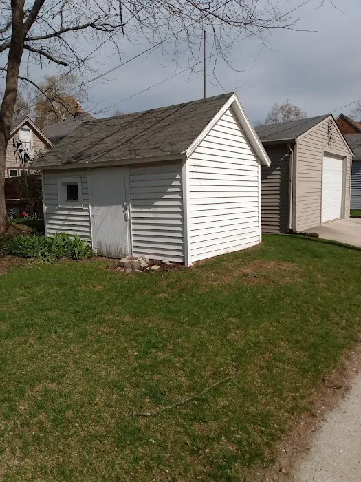 Nate's landscaping and snow removal Picture 9