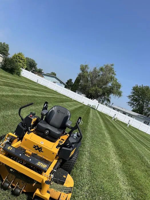 Green Kings Lawn Care Service Picture 3