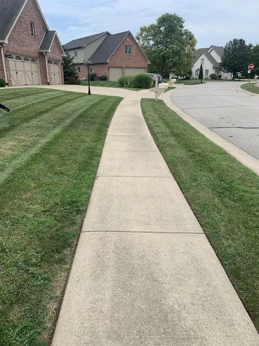 Green Kings Lawn Care Service Picture 6